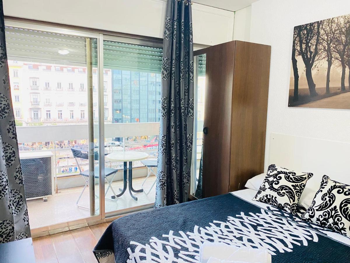 Estudio Doble Con Balcon En Madrid Centro Exterior foto